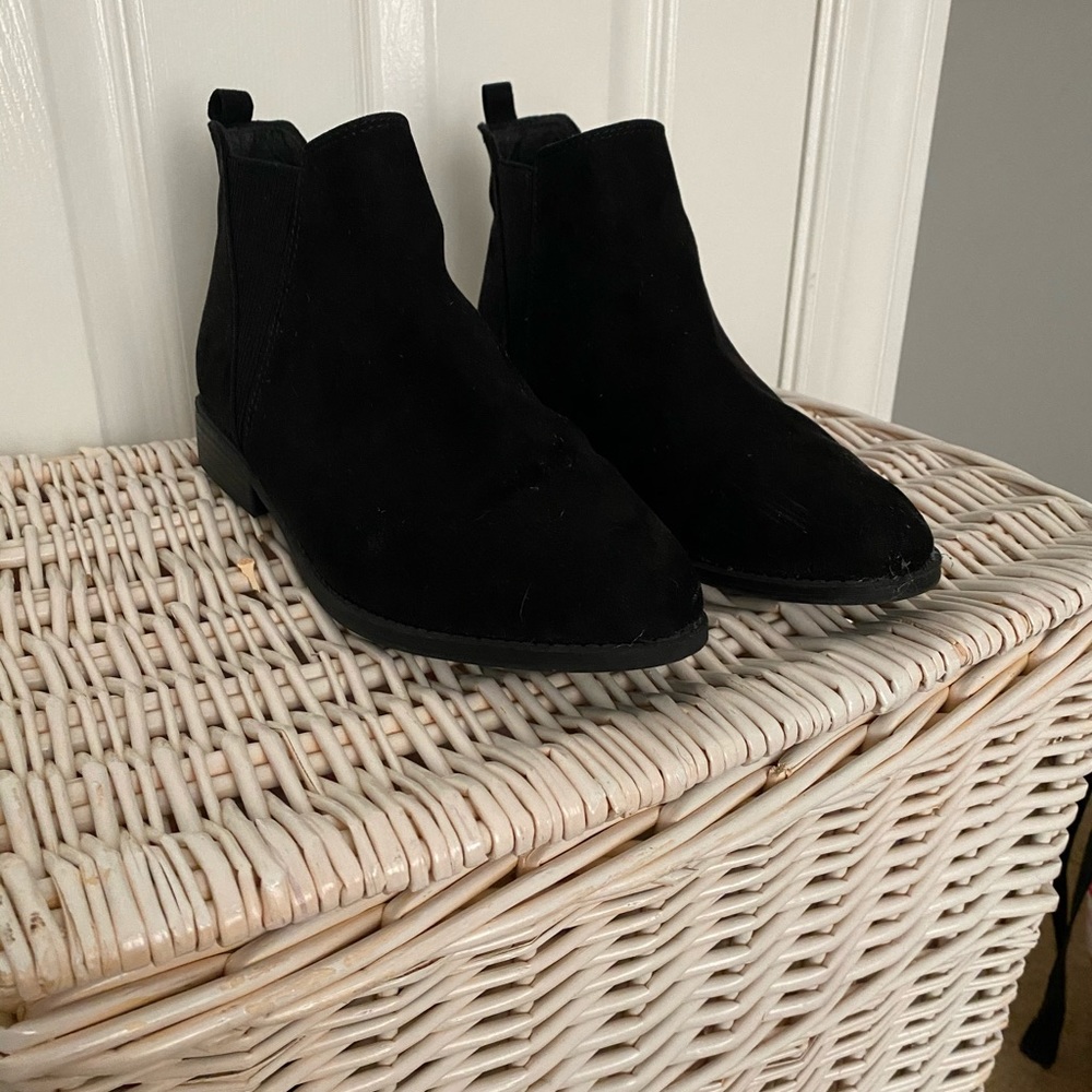 Black booties - Target - Picture 2 of 3